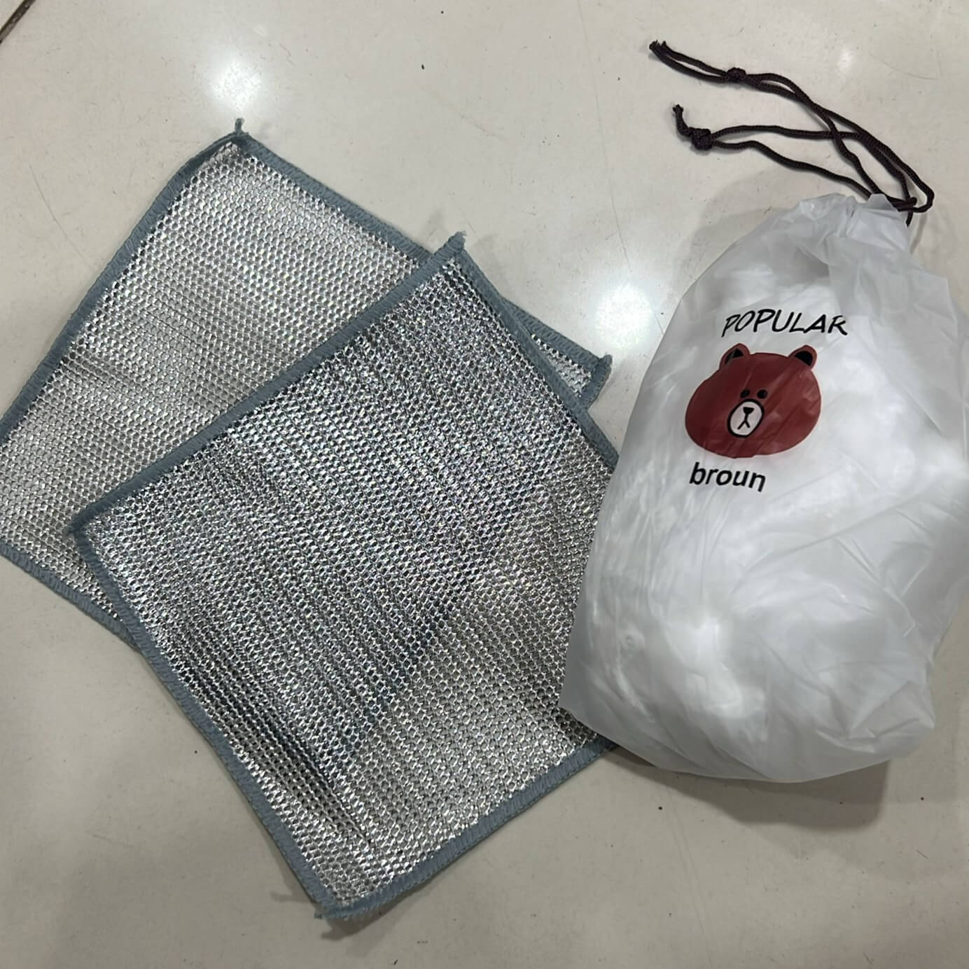 Combo Deal – 2 Pcs Metal Wire Cleaning Cloths with 1 Bear Design Food Cover Packet